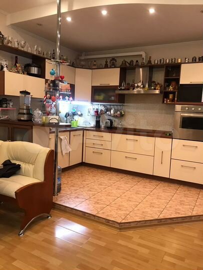 3-к. квартира, 121,7 м², 1/5 эт.