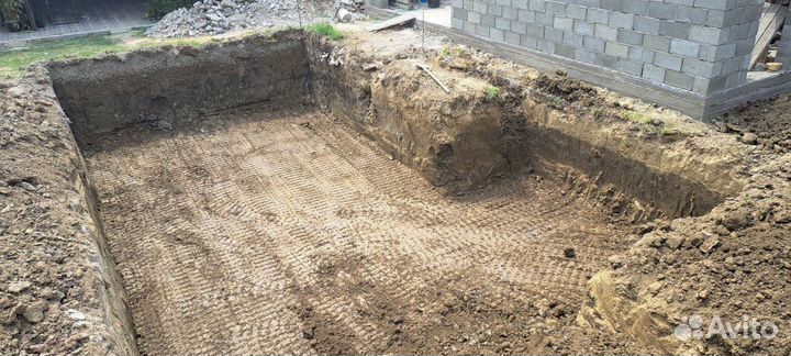 Мини экскаватор