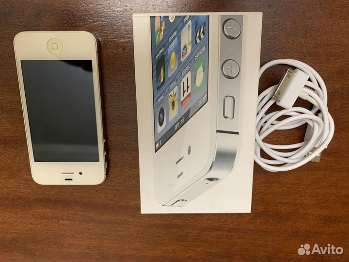iPhone 4S, 16 ГБ