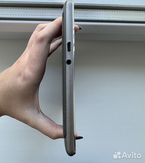 Планшет Asus P024