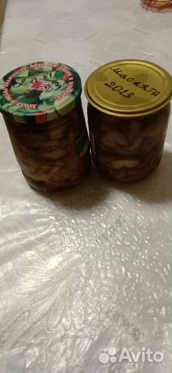 Грибы маринованные