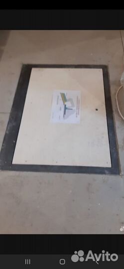 Напольный люк в подвал