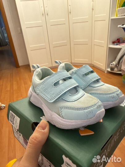 Кроссовки детские