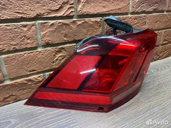 Фонарь задний левый Volkswagen Tiguan 2017+
