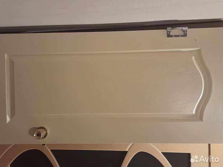 Продам дверь. Цвет выб дуб, 60 -2000