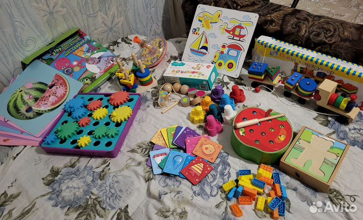 Развивающие игрушки пакетом