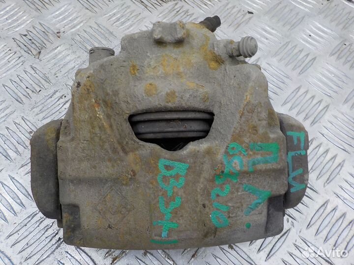 Суппорт тормозной передний левый Renault Fluence 2