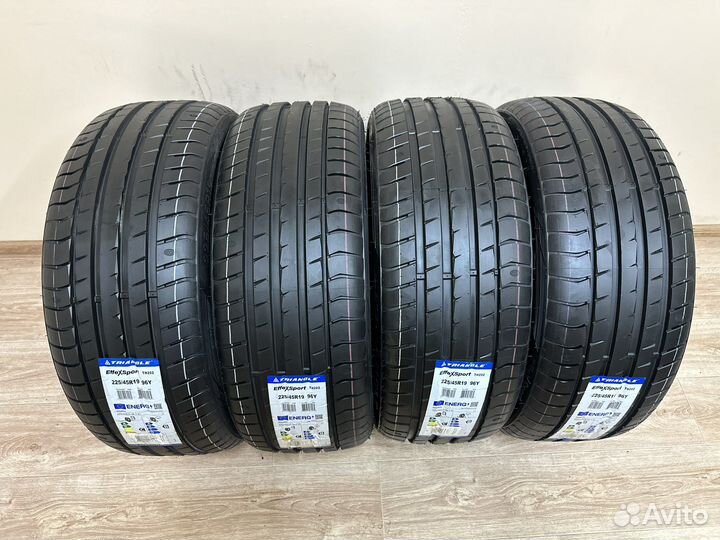 Triangle EffeXSport TH202 225/45 R19 97Y