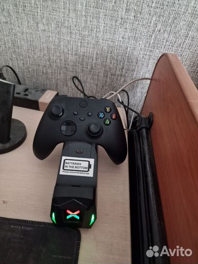 Xbox series X+2 геймпада+акумы и зарядка+гарнитура