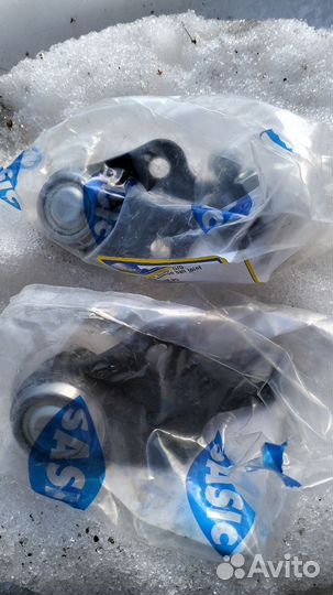 Шаровые опоры Sasic 7576041 новые