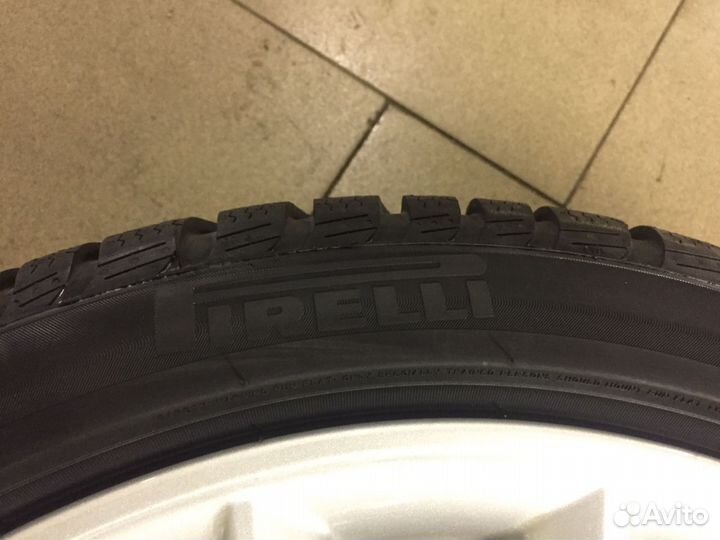 R19 Pirelli Winter Sottozero 3 245/40, PCD 5x112 DIA 66.6