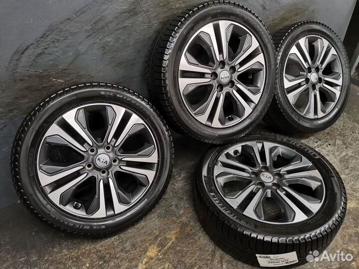 Комплект оригинальных колес KIA Optima K5 R18