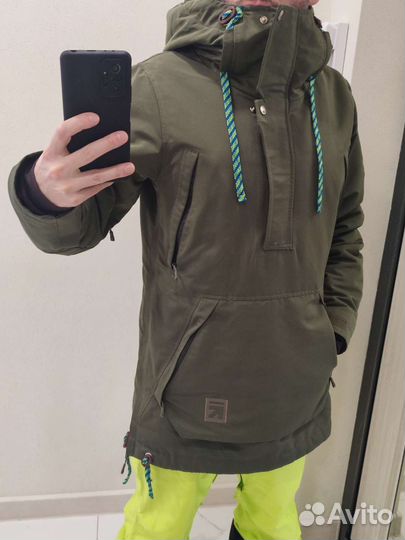 Сноубордическая куртка