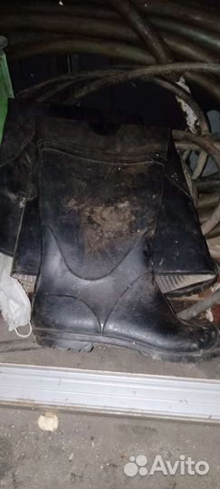 Резиновые сапоги болотные
