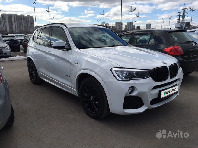 Девушка и BMW красивая картинка обои для рабочего стола