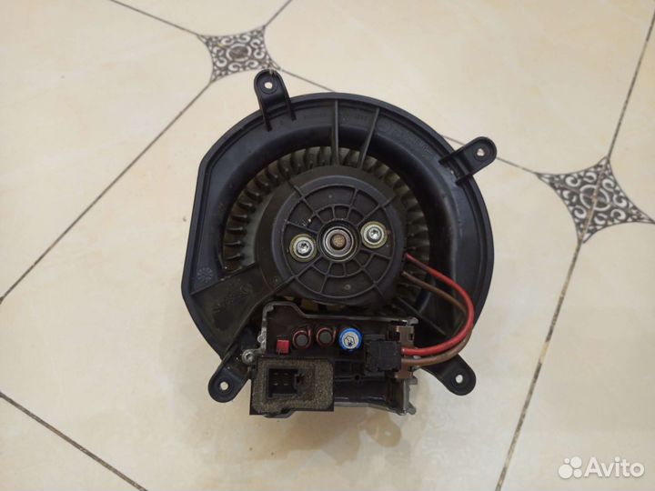 Мотор для печки Мерс 211