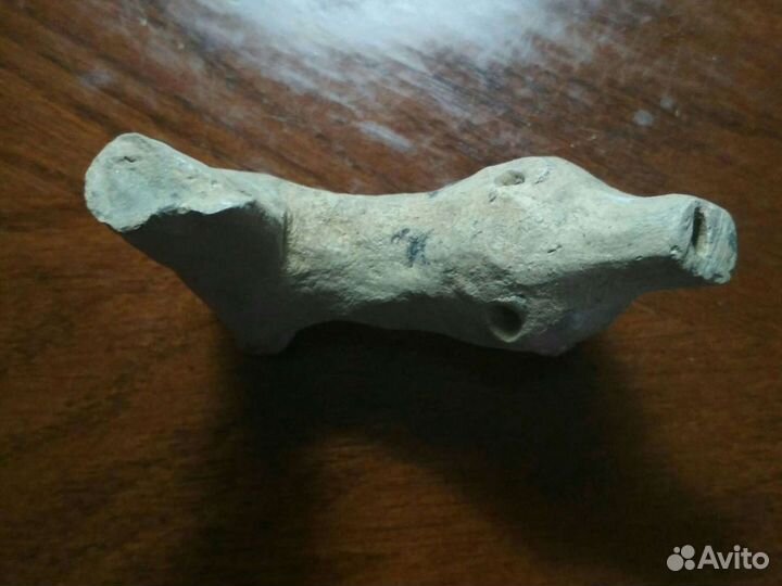 Древняя свистулька из глины