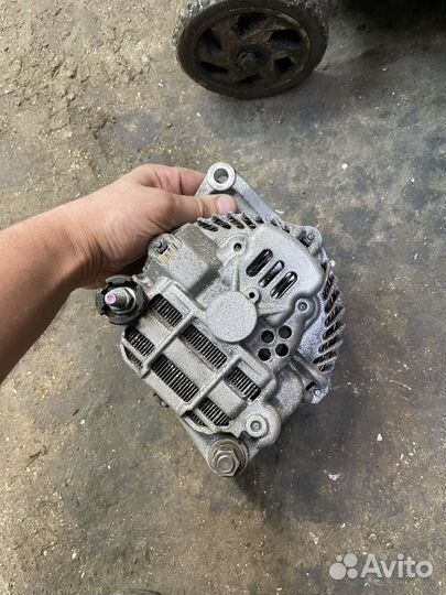 Генератор на митсубиси аутлендер