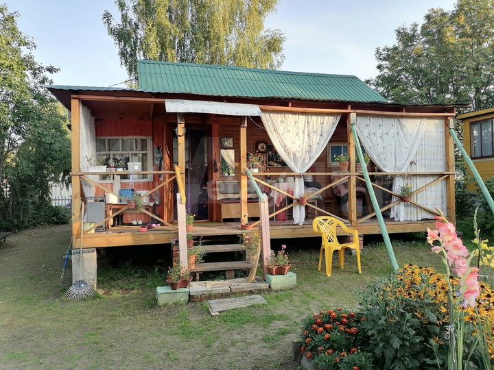Дом 34 м² на участке 15,4 сот.