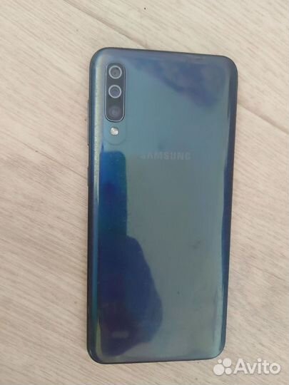 Samsung Galaxy A50, 4/64 ГБ