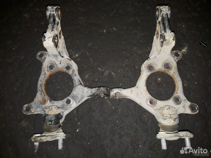 Кулак цапфа Lexus Nx