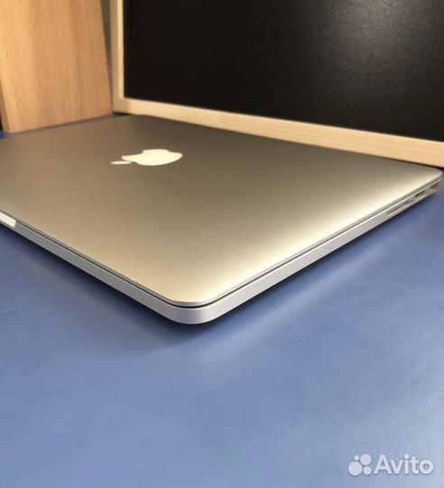 Macbook pro 13 2015 core i7/16/512