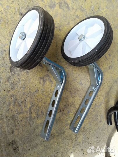 Колеса дополнительные боковые для велосипеда