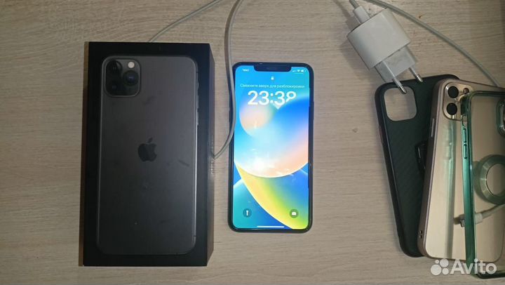 iPhone 11 Pro Max, 64 ГБ