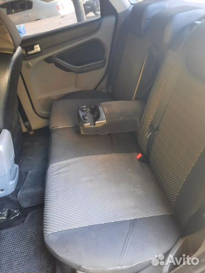 Чехлы на ford focus 2