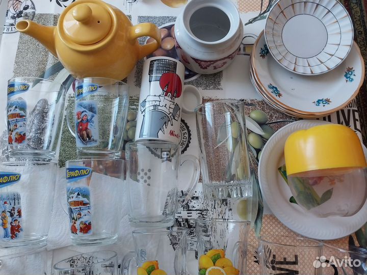 Сковородки, подстаканники,кружки, тарелки