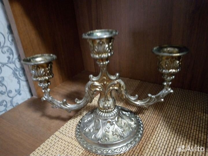 Вазы,подсвечник 3 рожковый,ваза с лепниной