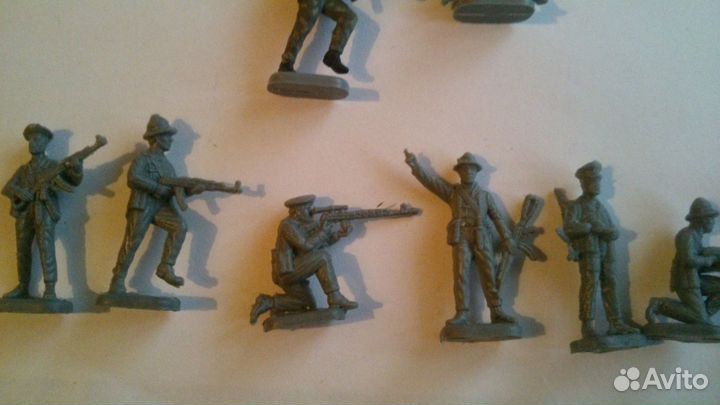 Солдатики 1-72 Linear-A,esci