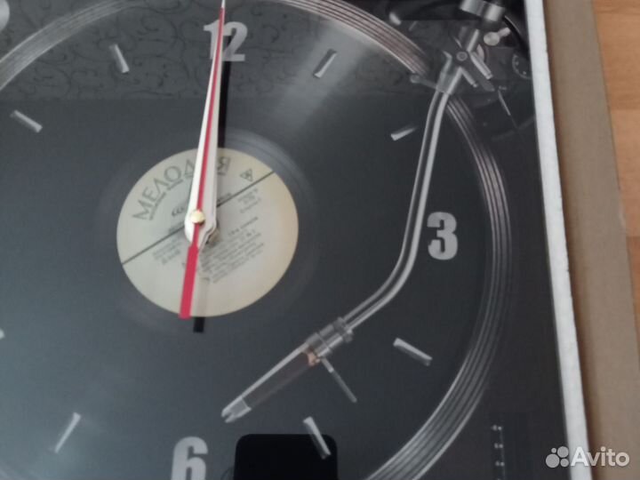 Часы виниловый проигрыватель 