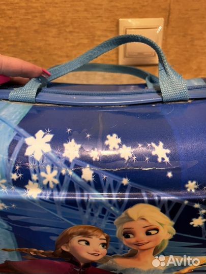 Детский чемодан на колесиках