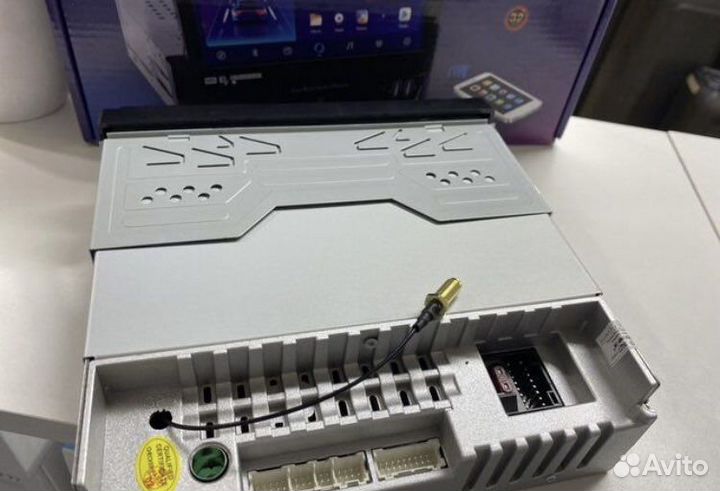 Магнитола 1din android с выдвижным дисплеем