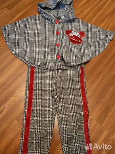 Костюм тройка