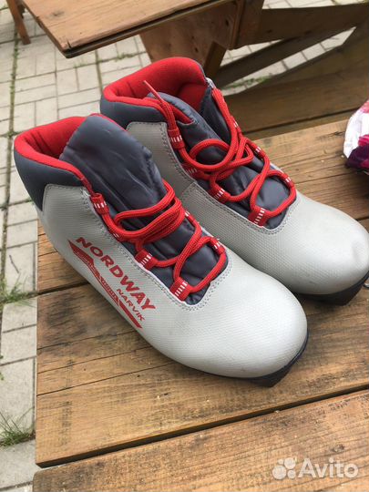 Лыжные ботинки 38