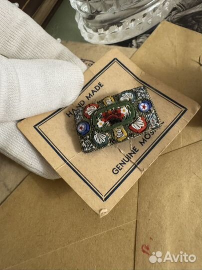 Антикварная брошь с микромозайкой