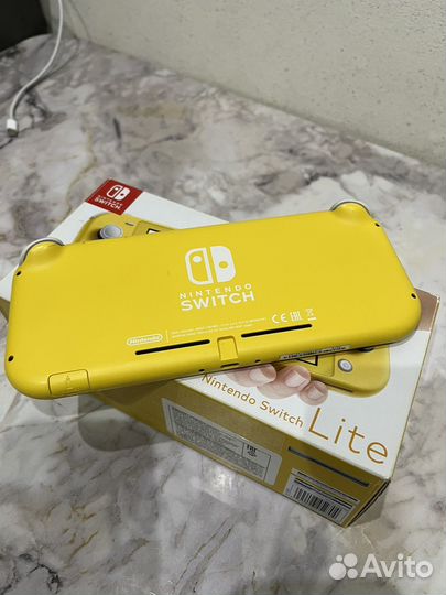 Nintendo switch lite
