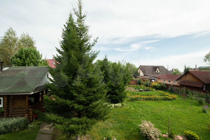 Коттедж 365 м² на участке 15 сот.