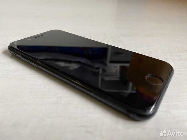 iPhone 7, 32 ГБ