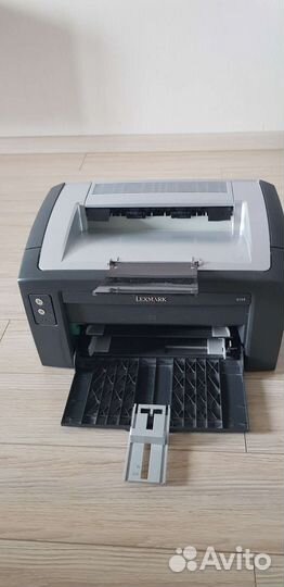 Принтер лазерный Lexmark E120. Кабели в комплекте