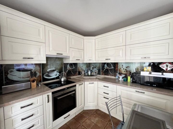 4-к. квартира, 78 м², 6/10 эт.