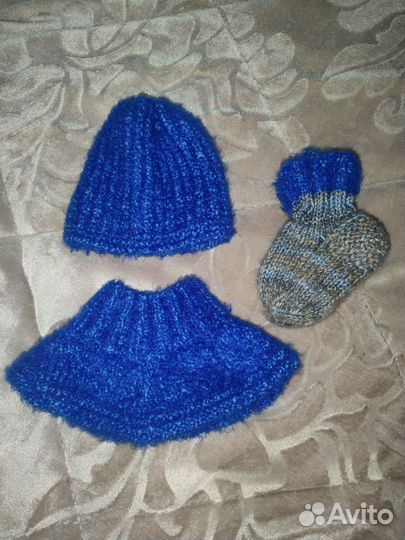 Комплект шапка, шарф и носочки для малыша 6-12 мес