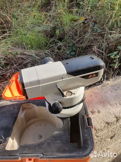 Нивелир оптический