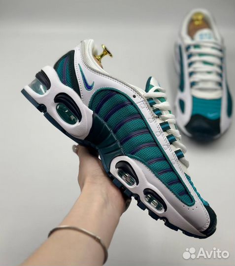 Новые кроссовки Nike Air Max Tailwind 4