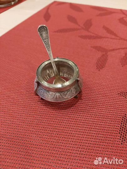 Солоничка мельхиоровая