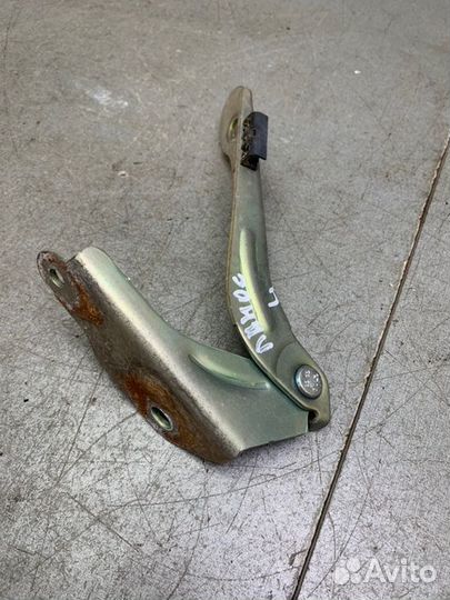 Петля капота Chevrolet Lanos седан 1.5 A15SMS 2006