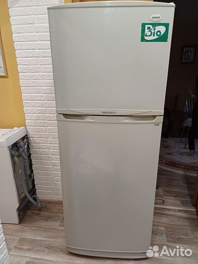 Продам холодильник Samsung