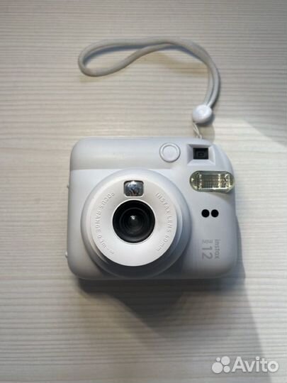 Пленочный фотоаппарат instax 12 mini